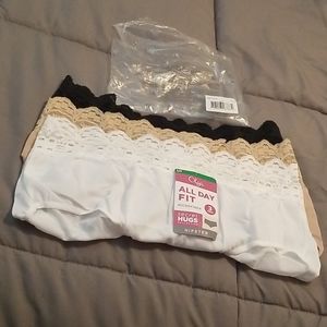 3 pack Olga Secret Hug Hipster panties
